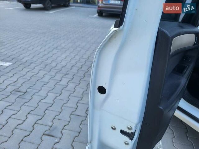 Опель Зафира 2008 в Хмельницком на Automoto.ua Белый Опель Зафира, объемом двигателя 1.8 л и пробегом 298 тыс. км за 5600 $, фото 76 на Automoto.ua