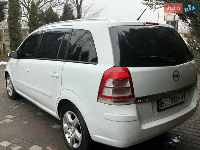 Белый Опель Зафира, объемом двигателя 1.69 л и пробегом 250 тыс. км за 4500 $, фото 4 на Automoto.ua