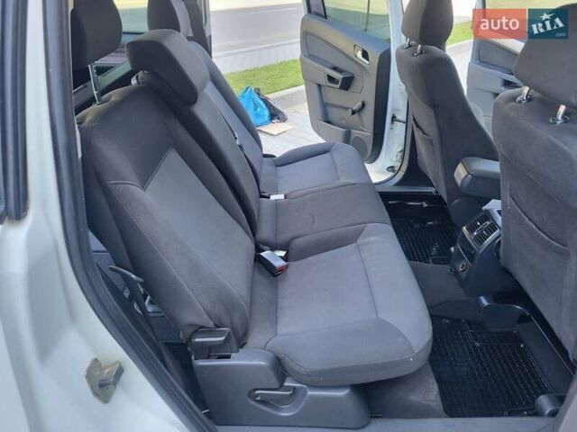 Опель Зафира 2008 в Хмельницком на Automoto.ua Белый Опель Зафира, объемом двигателя 1.8 л и пробегом 298 тыс. км за 5600 $, фото 93 на Automoto.ua