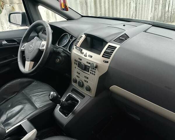 Опель Зафира 2008 в Сарате на Automoto.ua Белый Опель Зафира, объемом двигателя 1.7 л и пробегом 377 тыс. км за 6200 $, фото 5 на Automoto.ua