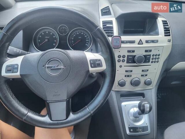 Опель Зафира 2008 в Хмельницком на Automoto.ua Белый Опель Зафира, объемом двигателя 1.8 л и пробегом 298 тыс. км за 5600 $, фото 115 на Automoto.ua