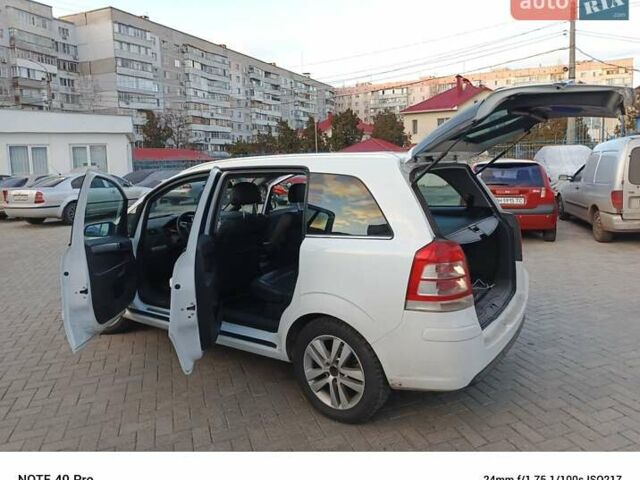 Белый Опель Зафира, объемом двигателя 1.69 л и пробегом 265 тыс. км за 6100 $, фото 22 на Automoto.ua