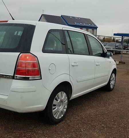Білий Опель Зафіра, об'ємом двигуна 1.6 л та пробігом 135 тис. км за 5700 $, фото 18 на Automoto.ua