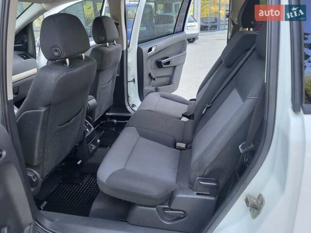 Опель Зафира 2008 в Хмельницком на Automoto.ua Белый Опель Зафира, объемом двигателя 1.8 л и пробегом 298 тыс. км за 5600 $, фото 80 на Automoto.ua