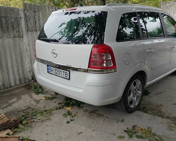 Опель Зафира 2008 в Сарате на Automoto.ua Белый Опель Зафира, объемом двигателя 1.7 л и пробегом 377 тыс. км за 6200 $, фото 3 на Automoto.ua