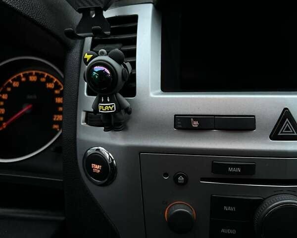 Белый Опель Зафира, объемом двигателя 1.7 л и пробегом 270 тыс. км за 5800 $, фото 11 на Automoto.ua