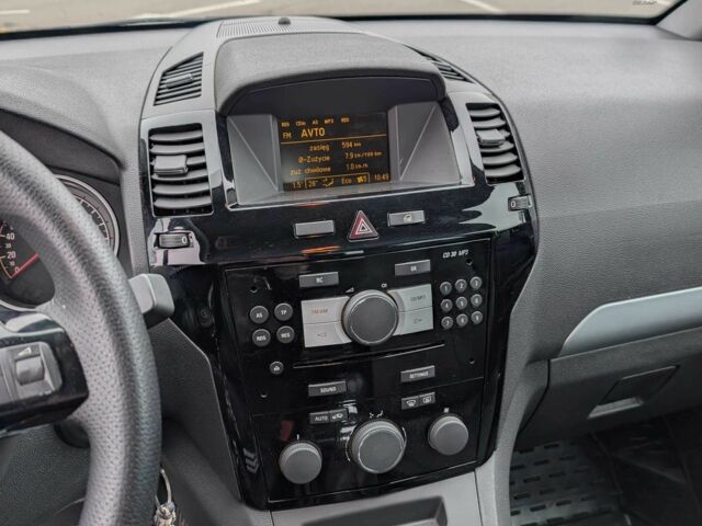 Білий Опель Зафіра, об'ємом двигуна 1.6 л та пробігом 211 тис. км за 7000 $, фото 11 на Automoto.ua