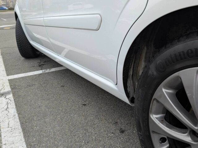 Білий Опель Зафіра, об'ємом двигуна 1.6 л та пробігом 211 тис. км за 7000 $, фото 12 на Automoto.ua