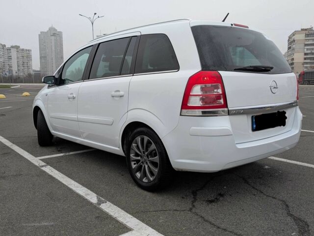 Білий Опель Зафіра, об'ємом двигуна 1.6 л та пробігом 211 тис. км за 7000 $, фото 16 на Automoto.ua