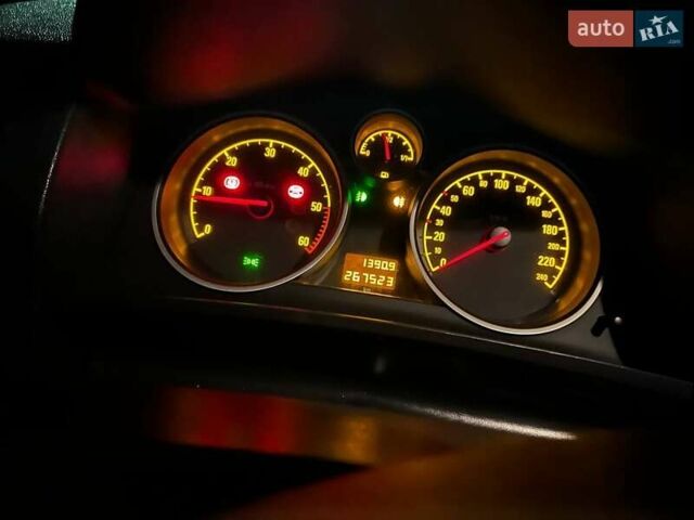 Белый Опель Зафира, объемом двигателя 1.7 л и пробегом 270 тыс. км за 5800 $, фото 14 на Automoto.ua