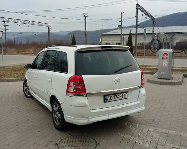 Белый Опель Зафира, объемом двигателя 1.91 л и пробегом 220 тыс. км за 5300 $, фото 1 на Automoto.ua