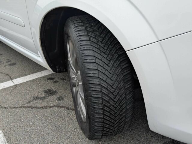 Білий Опель Зафіра, об'ємом двигуна 1.6 л та пробігом 211 тис. км за 7000 $, фото 5 на Automoto.ua