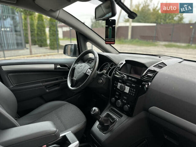 Белый Опель Зафира, объемом двигателя 1.8 л и пробегом 209 тыс. км за 6900 $, фото 46 на Automoto.ua