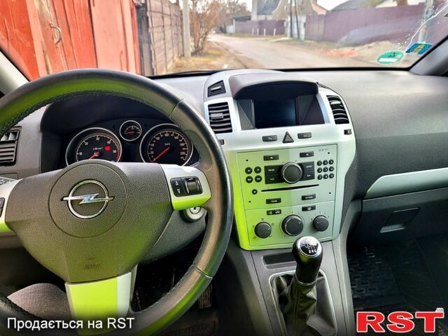 Белый Опель Зафира, объемом двигателя 1.7 л и пробегом 270 тыс. км за 6530 $, фото 7 на Automoto.ua