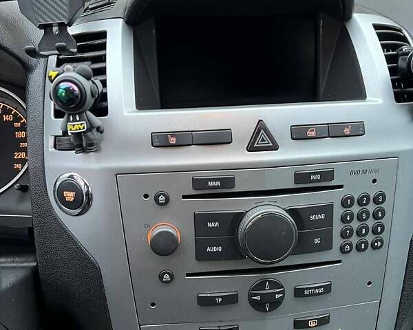 Белый Опель Зафира, объемом двигателя 1.7 л и пробегом 270 тыс. км за 5800 $, фото 10 на Automoto.ua