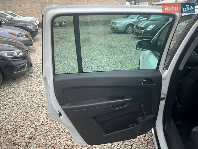 Білий Опель Зафіра, об'ємом двигуна 1.7 л та пробігом 313 тис. км за 6799 $, фото 11 на Automoto.ua