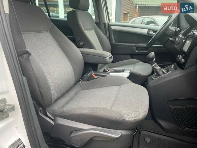 Білий Опель Зафіра, об'ємом двигуна 1.7 л та пробігом 313 тис. км за 6799 $, фото 22 на Automoto.ua