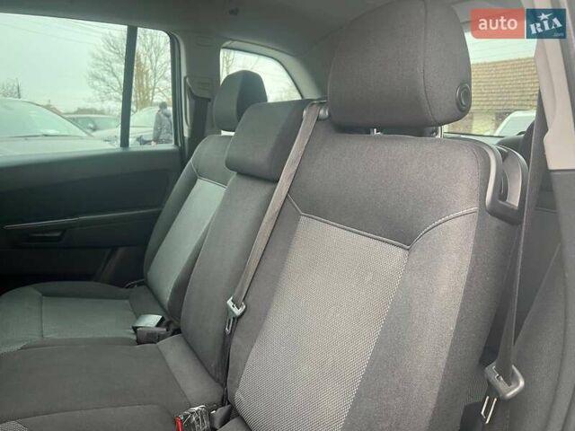 Білий Опель Зафіра, об'ємом двигуна 1.7 л та пробігом 313 тис. км за 6799 $, фото 23 на Automoto.ua