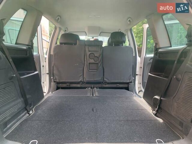 Белый Опель Зафира, объемом двигателя 1.6 л и пробегом 185 тыс. км за 6500 $, фото 8 на Automoto.ua