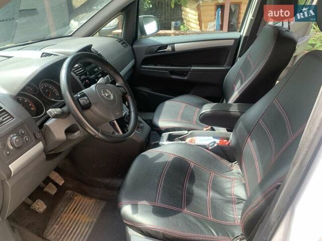 Белый Опель Зафира, объемом двигателя 1.6 л и пробегом 185 тыс. км за 6500 $, фото 4 на Automoto.ua