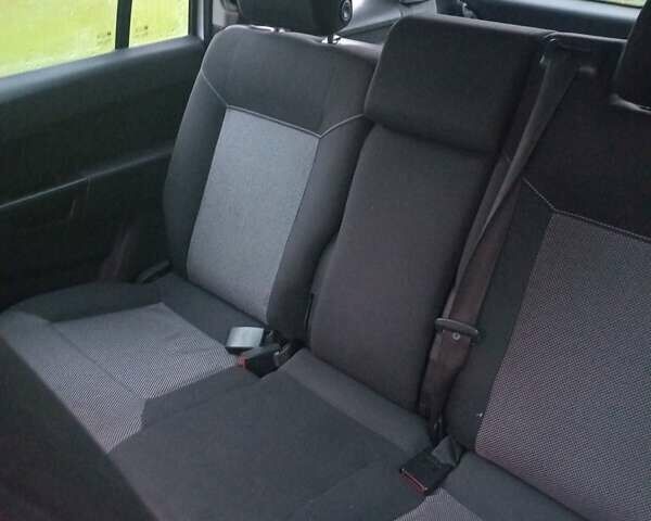 Белый Опель Зафира, объемом двигателя 1.69 л и пробегом 230 тыс. км за 5000 $, фото 8 на Automoto.ua