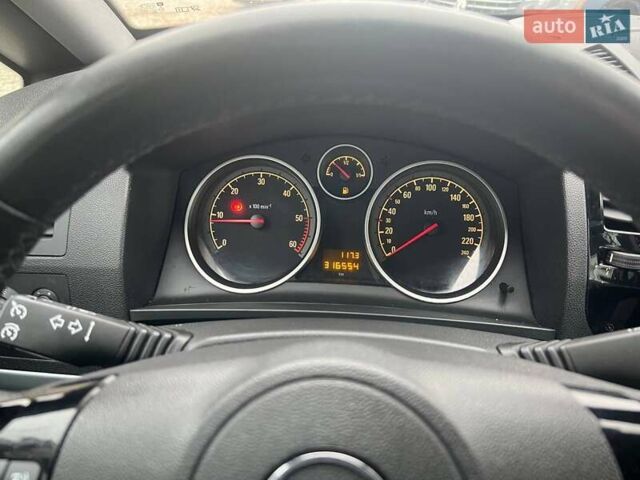 Білий Опель Зафіра, об'ємом двигуна 1.7 л та пробігом 313 тис. км за 6799 $, фото 32 на Automoto.ua