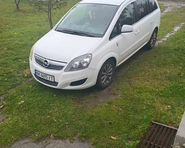 Белый Опель Зафира, объемом двигателя 1.69 л и пробегом 230 тыс. км за 5000 $, фото 5 на Automoto.ua