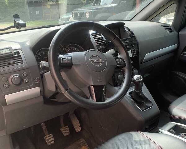 Белый Опель Зафира, объемом двигателя 1.6 л и пробегом 185 тыс. км за 6500 $, фото 5 на Automoto.ua