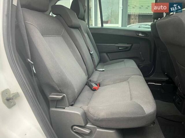 Білий Опель Зафіра, об'ємом двигуна 1.7 л та пробігом 313 тис. км за 6799 $, фото 25 на Automoto.ua