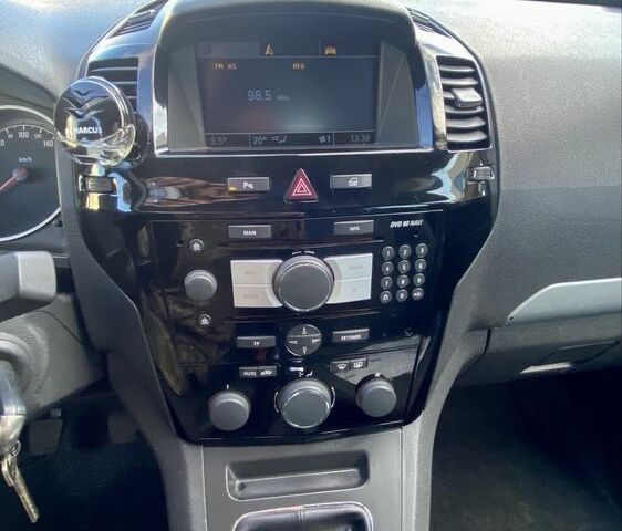 Белый Опель Зафира, объемом двигателя 1.7 л и пробегом 225 тыс. км за 7000 $, фото 14 на Automoto.ua