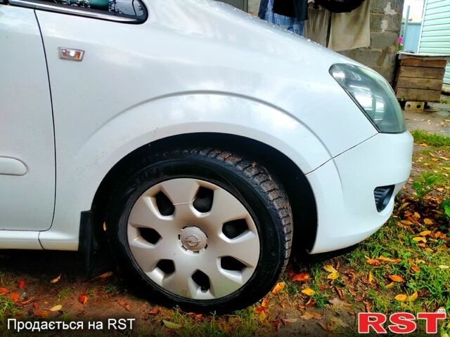 Білий Опель Зафіра, об'ємом двигуна 1.7 л та пробігом 220 тис. км за 6000 $, фото 9 на Automoto.ua