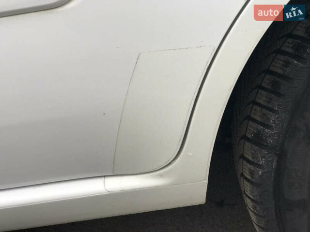 Белый Опель Зафира, объемом двигателя 1.8 л и пробегом 240 тыс. км за 7800 $, фото 22 на Automoto.ua