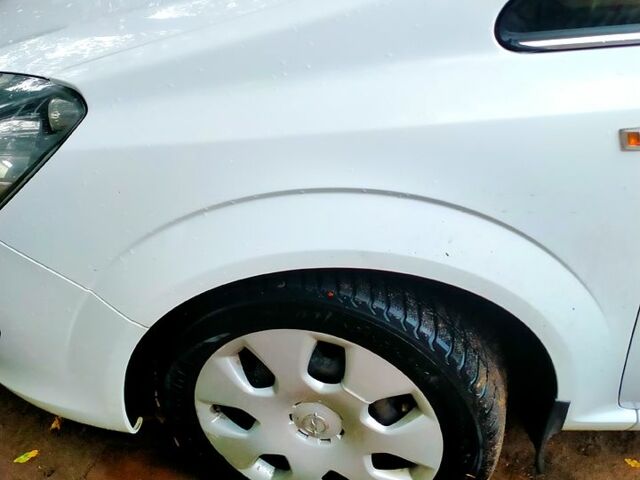 Білий Опель Зафіра, об'ємом двигуна 1.7 л та пробігом 220 тис. км за 6000 $, фото 4 на Automoto.ua