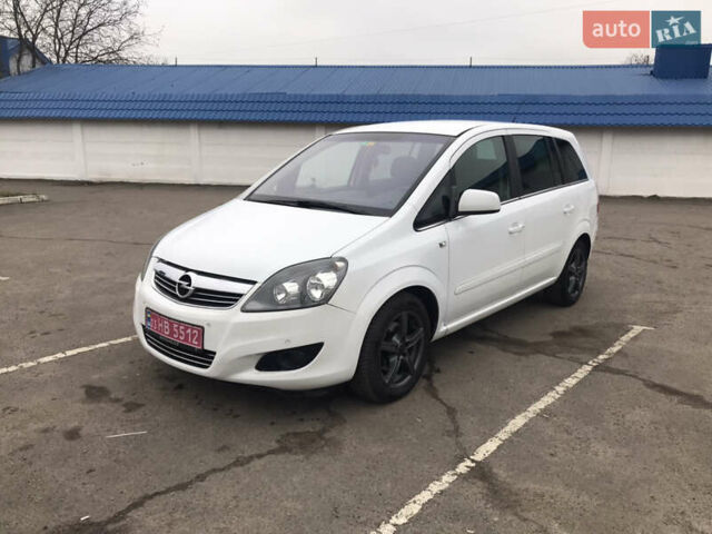 Белый Опель Зафира, объемом двигателя 1.8 л и пробегом 240 тыс. км за 7800 $, фото 4 на Automoto.ua