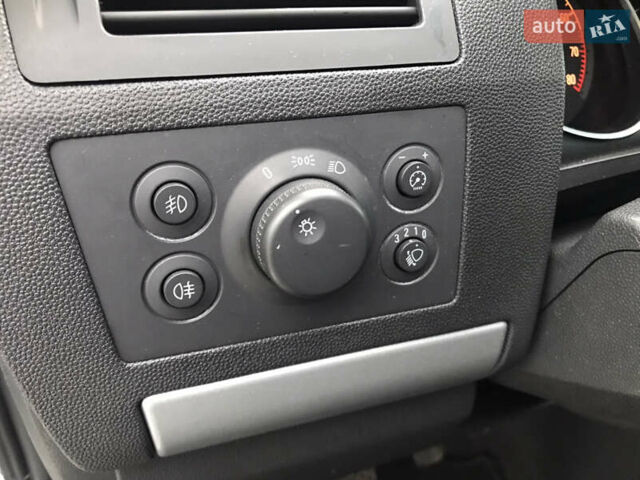 Белый Опель Зафира, объемом двигателя 1.8 л и пробегом 240 тыс. км за 7800 $, фото 30 на Automoto.ua