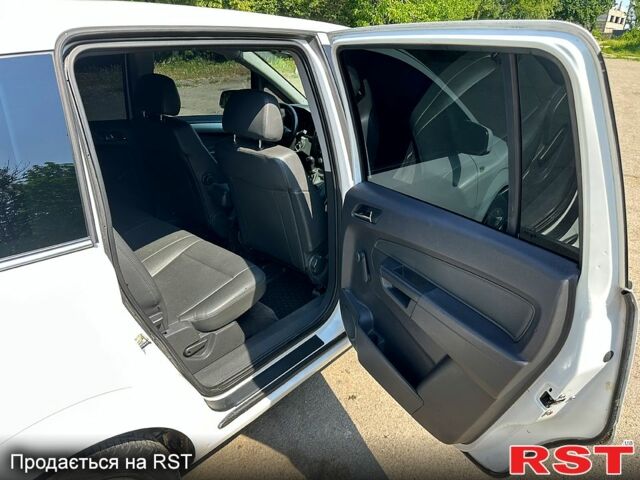 Белый Опель Зафира, объемом двигателя 1.6 л и пробегом 185 тыс. км за 6500 $, фото 7 на Automoto.ua