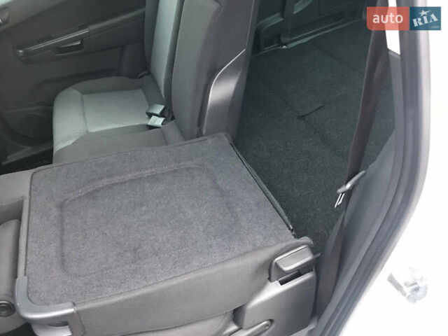 Белый Опель Зафира, объемом двигателя 1.8 л и пробегом 240 тыс. км за 7800 $, фото 36 на Automoto.ua