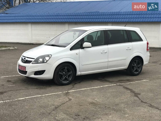 Белый Опель Зафира, объемом двигателя 1.8 л и пробегом 240 тыс. км за 7800 $, фото 12 на Automoto.ua