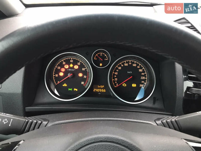 Белый Опель Зафира, объемом двигателя 1.8 л и пробегом 240 тыс. км за 7800 $, фото 52 на Automoto.ua