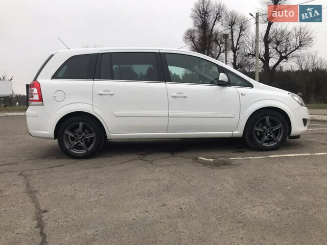 Белый Опель Зафира, объемом двигателя 1.8 л и пробегом 240 тыс. км за 7800 $, фото 10 на Automoto.ua