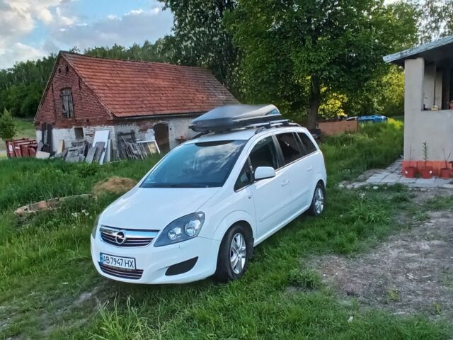 Белый Опель Зафира, объемом двигателя 1.7 л и пробегом 200 тыс. км за 6800 $, фото 6 на Automoto.ua