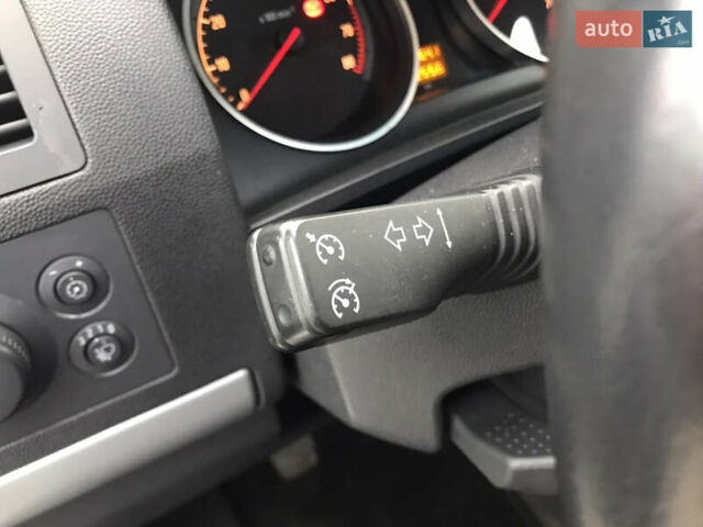 Белый Опель Зафира, объемом двигателя 1.8 л и пробегом 240 тыс. км за 7800 $, фото 31 на Automoto.ua