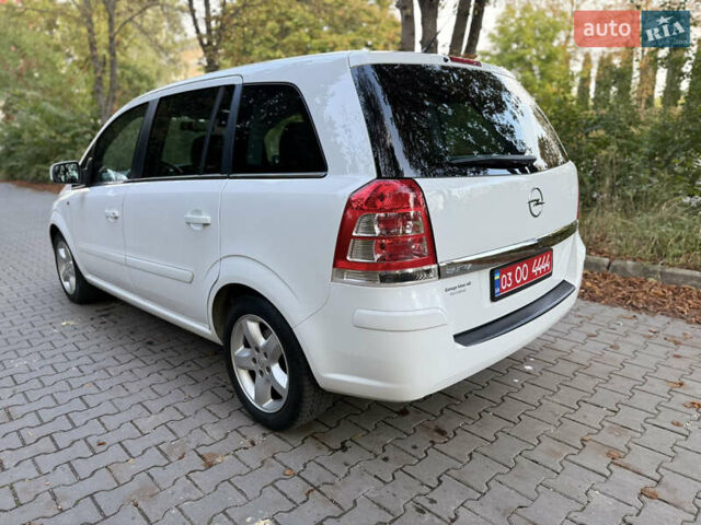 Белый Опель Зафира, объемом двигателя 1.8 л и пробегом 218 тыс. км за 6900 $, фото 5 на Automoto.ua