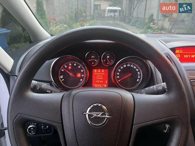 Білий Опель Зафіра, об'ємом двигуна 1.36 л та пробігом 63 тис. км за 6300 $, фото 7 на Automoto.ua