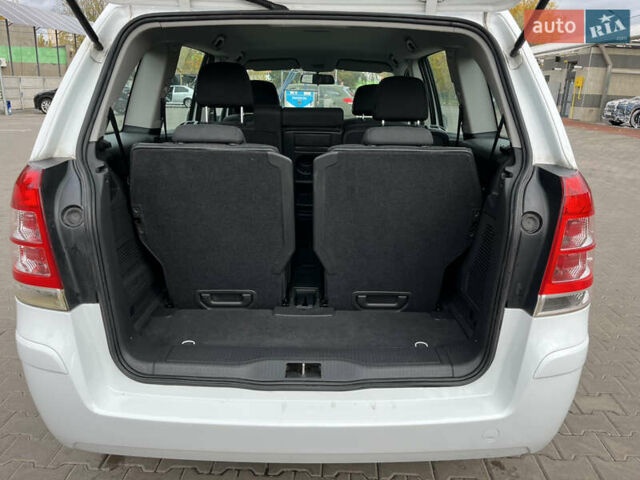 Білий Опель Зафіра, об'ємом двигуна 1.6 л та пробігом 244 тис. км за 6850 $, фото 28 на Automoto.ua