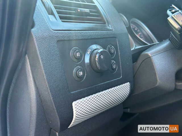 Белый Опель Зафира, объемом двигателя 1.7 л и пробегом 233 тыс. км за 7800 $, фото 10 на Automoto.ua