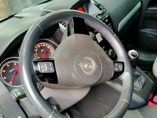 Білий Опель Зафіра, об'ємом двигуна 1.7 л та пробігом 220 тис. км за 6000 $, фото 12 на Automoto.ua