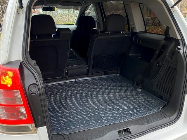 Белый Опель Зафира, объемом двигателя 1.8 л и пробегом 195 тыс. км за 8000 $, фото 7 на Automoto.ua