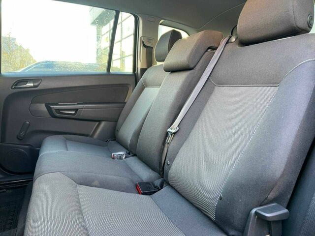 Белый Опель Зафира, объемом двигателя 1.7 л и пробегом 264 тыс. км за 6800 $, фото 15 на Automoto.ua