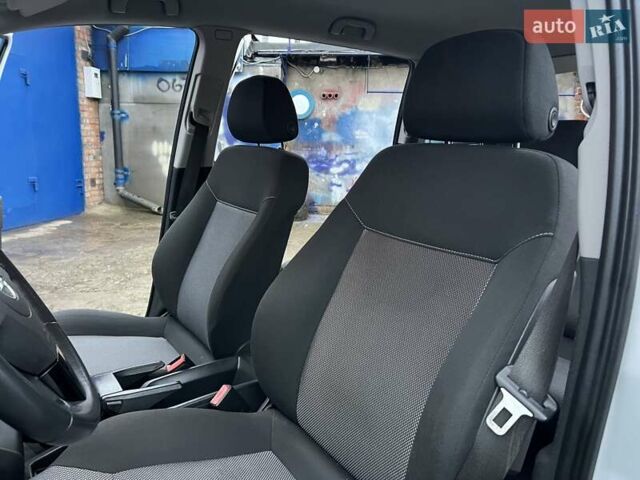 Белый Опель Зафира, объемом двигателя 1.8 л и пробегом 218 тыс. км за 7555 $, фото 23 на Automoto.ua